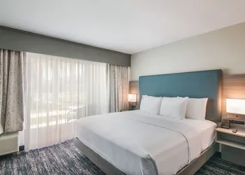 Hourglass Hotel, Trademark Collection by Wyndham hotel thumbnail 7