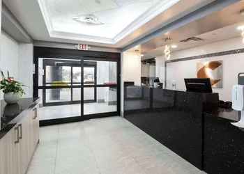 Comfort Hotel hotel thumbnail 2