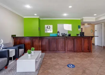 Quality Inn & Suites Demopolis hotel thumbnail 3