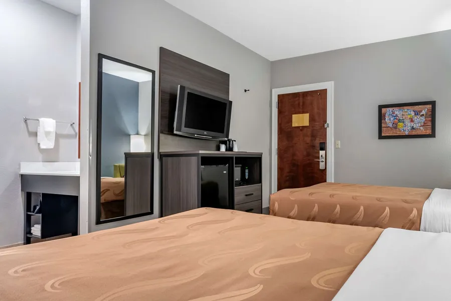 Quality Inn & Suites Demopolis hotel detail image 6