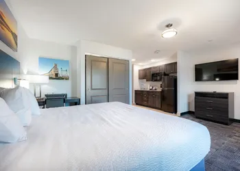 Independence Stay hotel thumbnail 6