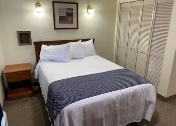 Red Rock Lodge hotel thumbnail 4
