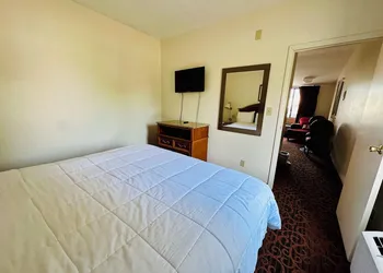 Stay Inn hotel thumbnail 8