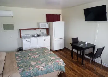 Park Side Motel hotel thumbnail 7