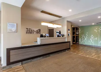 MainStay Suites Bowling Green North hotel thumbnail 2
