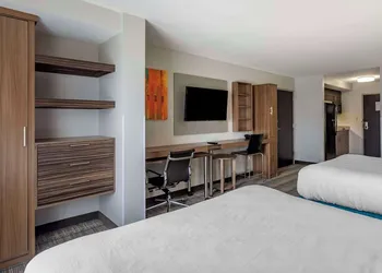 MainStay Suites Bowling Green North hotel thumbnail 5
