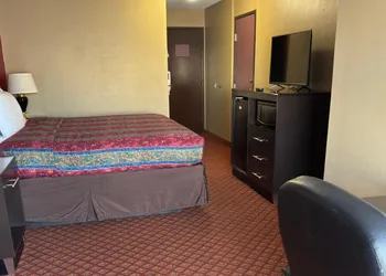 Broadway Inn & Suites OKC hotel thumbnail 5