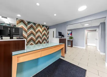 MainStay Suites Cincinnati Blue Ash hotel thumbnail 2