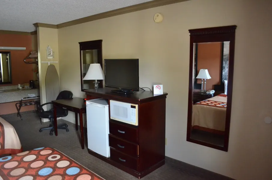 Hill Country Inn & Suites hotel detail image 6