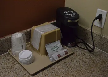 Hill Country Inn & Suites hotel thumbnail 7