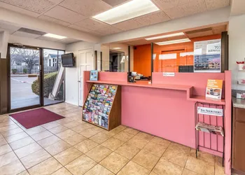 Motel 6 Arlington, TX - UTA hotel thumbnail 3