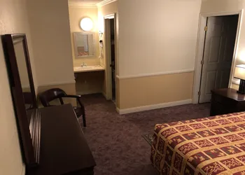 National 9 Inns hotel thumbnail 5