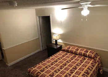 National 9 Inns hotel thumbnail 6