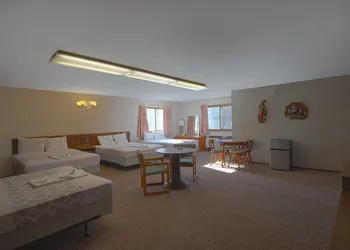 Love Hotels Tomahawk by OYO at Lake Mohawksin WI hotel thumbnail 7