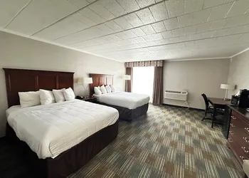 Finger Lakes Inn & Suites hotel thumbnail 4
