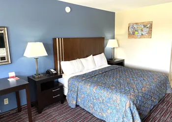 Econo Lodge Inn & Suites Enid South hotel thumbnail 8