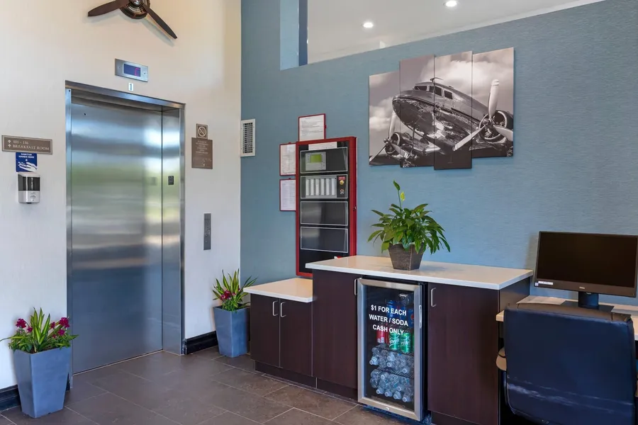 Avion Inn Near LGA Airport, an Ascend Collection Hotel hotel detail image 2