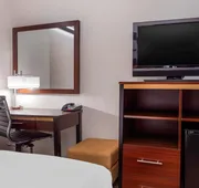 Avion Inn Near LGA Airport, an Ascend Collection Hotel hotel detail image 4