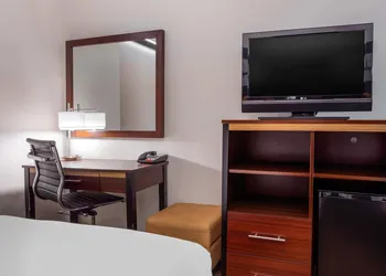 Avion Inn Near LGA Airport, an Ascend Collection Hotel hotel thumbnail 4