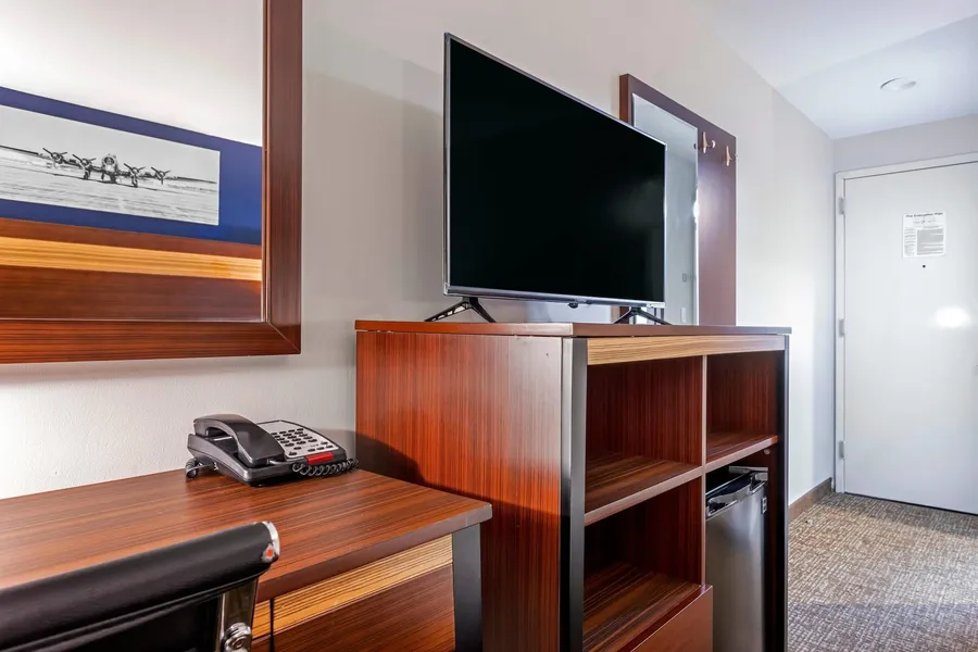 Avion Inn Near LGA Airport, an Ascend Collection Hotel hotel detail image 6