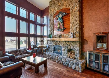 Kathryn Riverfront Inn, an Ascend Collection Hotel hotel thumbnail 3