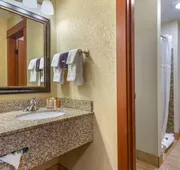 Kathryn Riverfront Inn, an Ascend Collection Hotel hotel detail image 7
