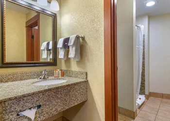 Kathryn Riverfront Inn, an Ascend Collection Hotel hotel thumbnail 7