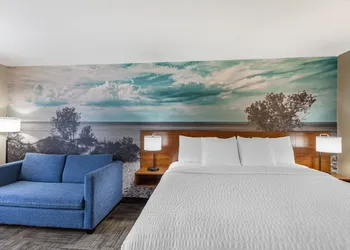 Clarion Pointe Racine - Mount Pleasant hotel thumbnail 5