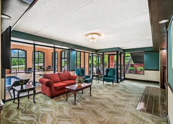 Econo Lodge Helen hotel thumbnail 3