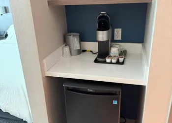 Holiday Inn Express & Suites Henderson South - Boulder City by IHG hotel thumbnail 6