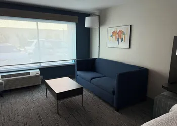 Holiday Inn Express & Suites Henderson South - Boulder City by IHG hotel thumbnail 7