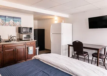 Alaska Frontier Inn hotel thumbnail 7