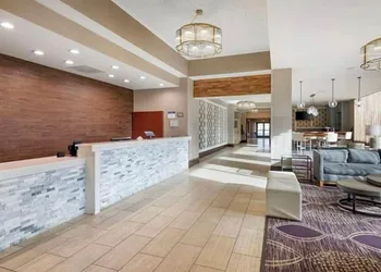 Comfort Inn Brooklyn Center hotel thumbnail 2