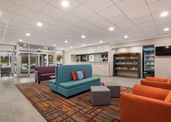 Quality Inn Joliet hotel thumbnail 2