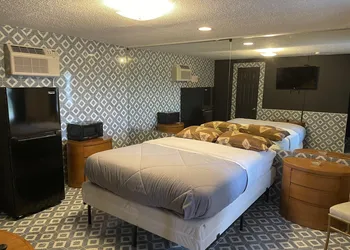 Carole Motel hotel thumbnail 2