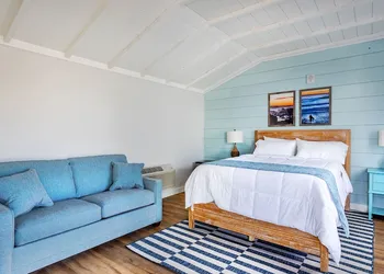 Surf House hotel thumbnail 4