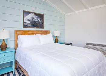 Surf House hotel thumbnail 5