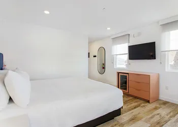 Grove Hotel hotel thumbnail 4
