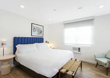 Grove Hotel hotel thumbnail 6