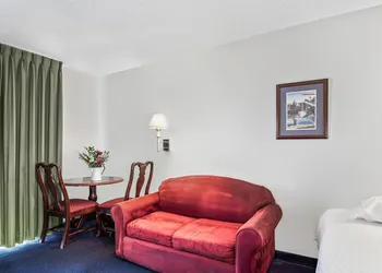 Second Conference Family Deluxe Bay View hotel thumbnail 6
