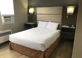Canadas Best Value Inn & Suites Kamloops hotel thumbnail 2