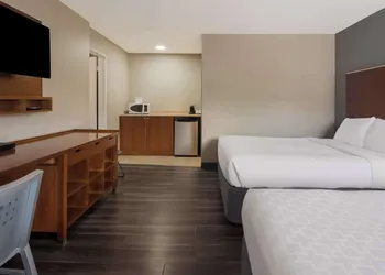 Canadas Best Value Inn & Suites Kamloops hotel thumbnail 5