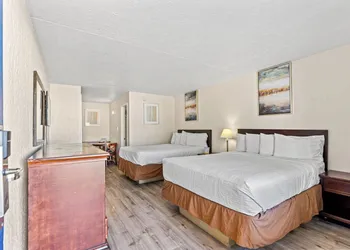 Ocean 5 Hotel hotel thumbnail 2