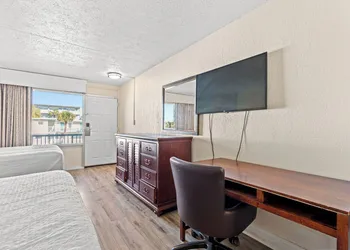 Ocean 5 Hotel hotel thumbnail 4