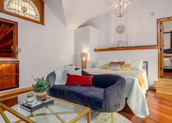 New Park Event Venue & Suites hotel thumbnail 4