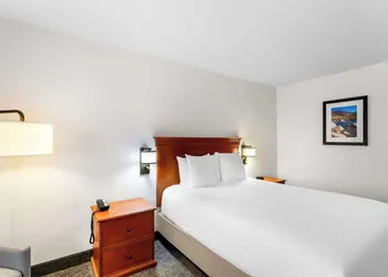 Comfort Inn & Suites Susanville hotel thumbnail 4