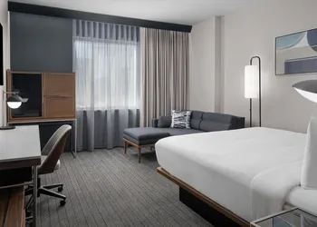 Courtyard By Marriott Calgary Downtown hotel thumbnail 4
