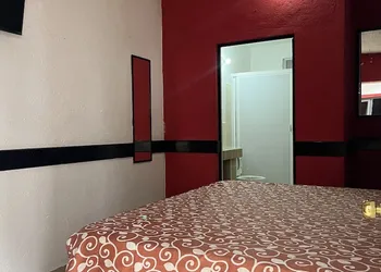 Montana hotel thumbnail 3