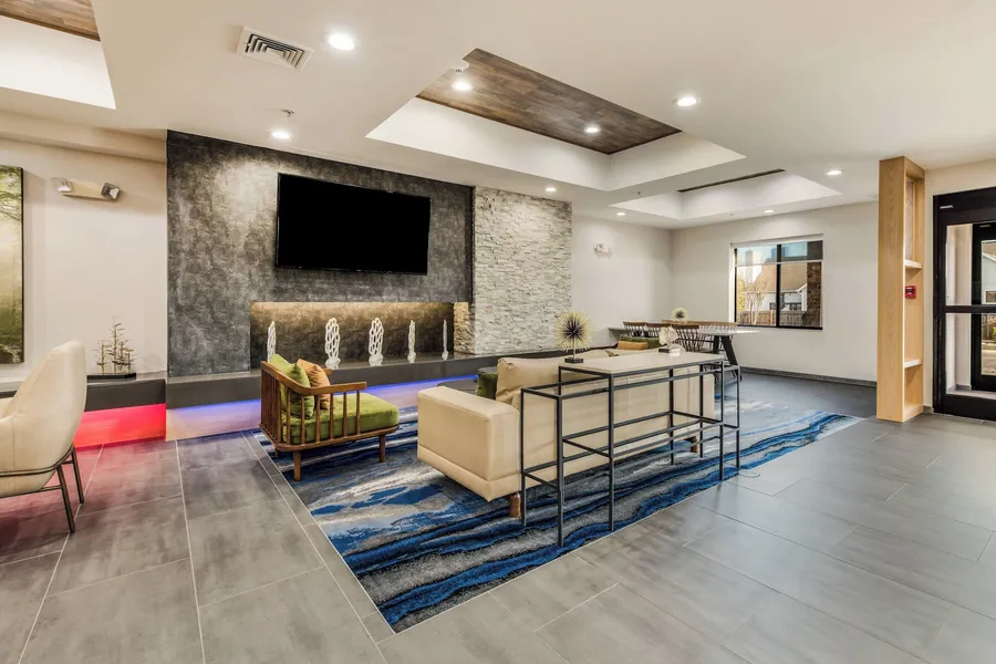 Fairfield Inn & Suites by Marriott Greensboro Coliseum Area hotel detail image 2