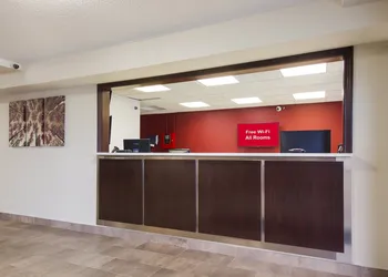 Red Roof Inn Lawrenceburg hotel thumbnail 2